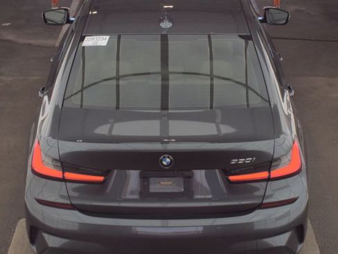 Used 2020 BMW 330i Sedan w/ M Sport Package RWD image 4