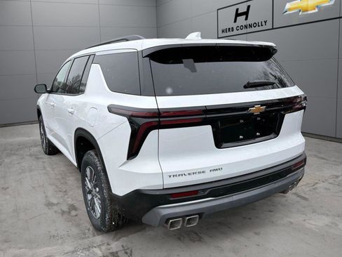 New 2026 Chevrolet Traverse LT w/ LPO, Floor Liner Package AWD/4WD image 5