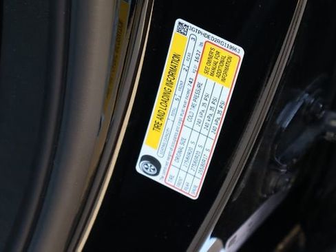 Used 2024 GMC Sierra 1500 SLT RWD image 31