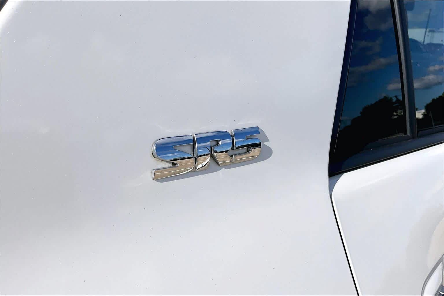 Used 2011 Toyota 4Runner SR5 RWD image 8