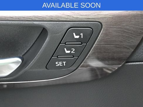 Used 2022 Toyota Highlander Limited AWD/4WD image 15