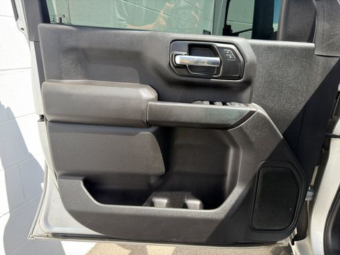 Used 2020 GMC Sierra 2500 4x4 Crew Cab w/ Convenience Package image 16