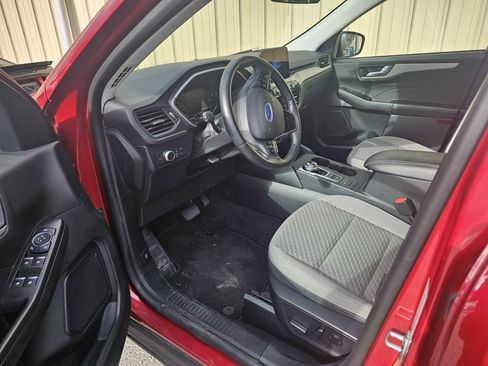 Used 2021 Ford Escape SE w/ Convenience Package image 14