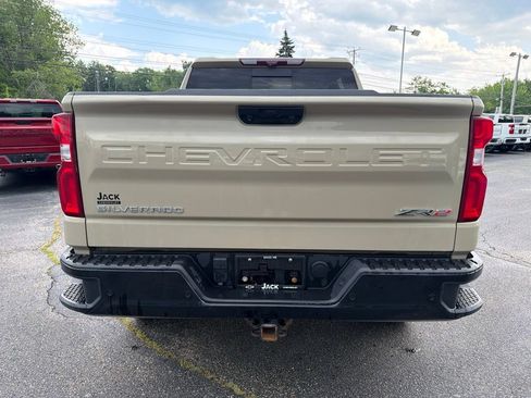 Used 2022 Chevrolet Silverado 1500 ZR2 w/ Technology Package AWD/4WD image 5