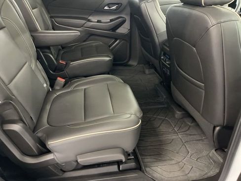 Used 2023 Chevrolet Traverse Premier w/ Redline Edition image 38