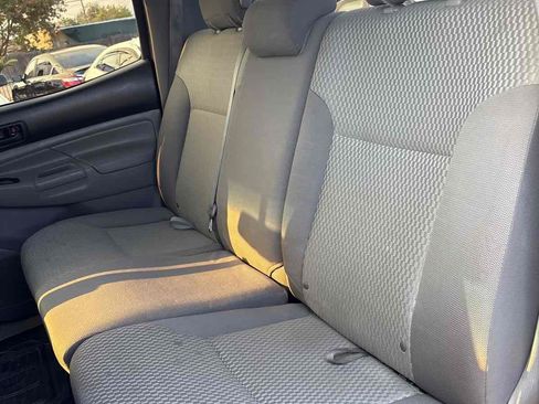 Used 2013 Toyota Tacoma PreRunner w/ SR5 Pkg RWD image 9