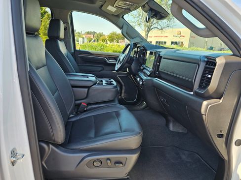 Used 2026 GMC Sierra 1500 SLT AWD/4WD image 27
