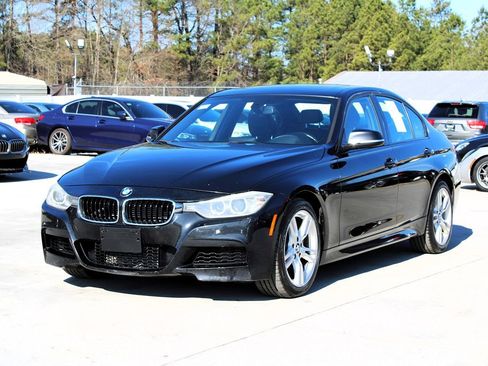 Used 2013 BMW 335i xDrive Sedan image 3