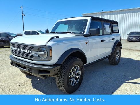 Used 2021 Ford Bronco Badlands image 2