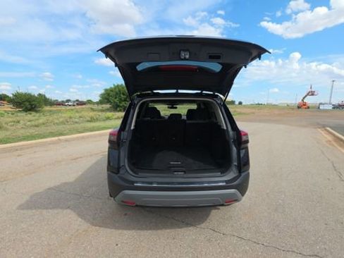 Used 2023 Nissan Rogue SV FWD image 26