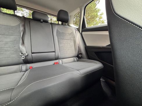 Used 2025 Volkswagen Taos SE image 37