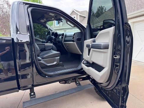 Used 2022 Ford F350 XLT w/ XLT Value Package AWD/4WD image 15