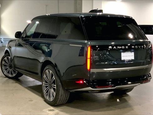 New 2026 Land Rover Range Rover SE image 12