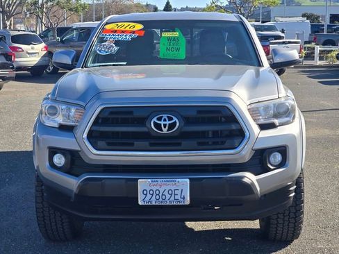 Used 2016 Toyota Tacoma SR5 image 2
