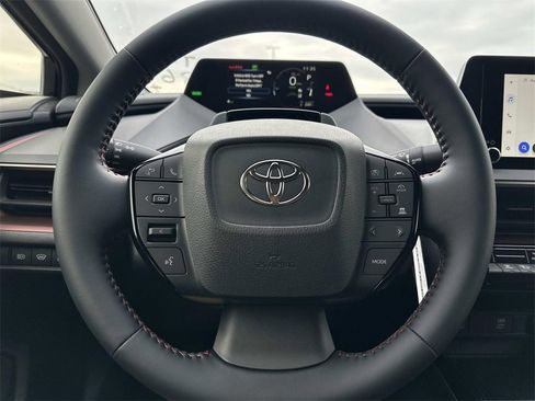 New 2026 Toyota Prius SE image 18