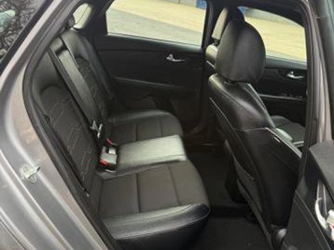 Used 2023 Kia Forte GT-Line w/ GT-Line Premium Package image 12