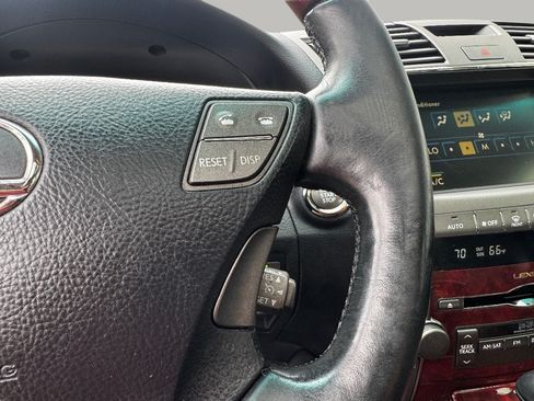 Used 2007 Lexus LS 460 RWD image 24