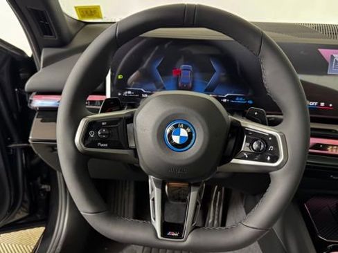 New 2026 BMW 550e xDrive w/ Premium Package AWD/4WD image 12
