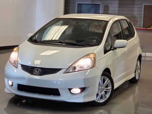 Used 2010 Honda Fit Sport image 1