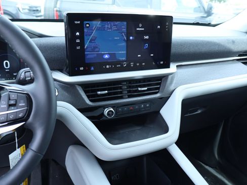 New 2026 Ford Explorer Platinum w/ LUX Leather Package AWD/4WD image 5