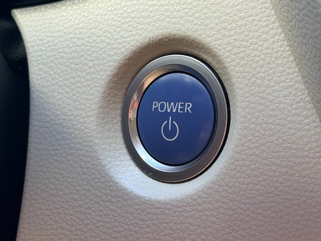 Used 2021 Toyota Corolla LE FWD image 35