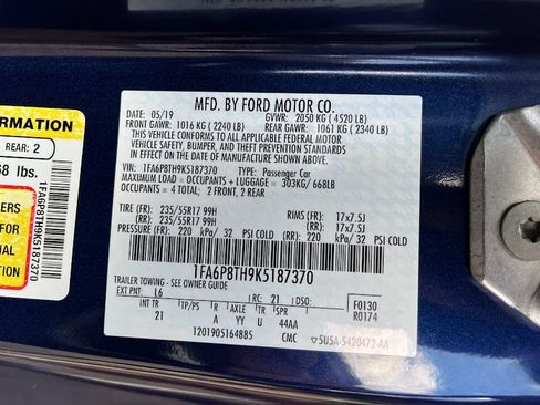 Used 2019 Ford Mustang Coupe RWD image 7