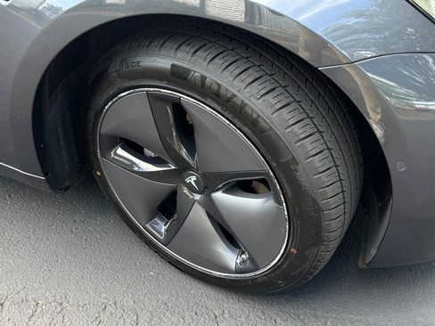 Used 2018 Tesla Model 3 Long Range AWD/4WD image 22