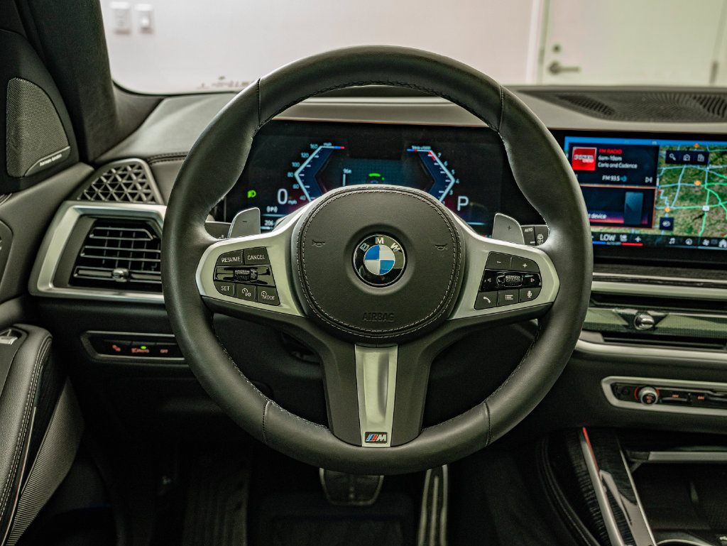 Used 2025 BMW X7 xDrive40i w/ M Sport Package AWD/4WD image 21