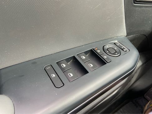 Used 2025 Kia K4 FWD image 31