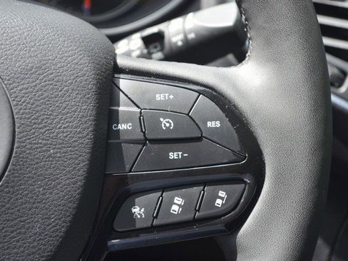 Used 2023 Jeep Cherokee Altitude Lux image 21