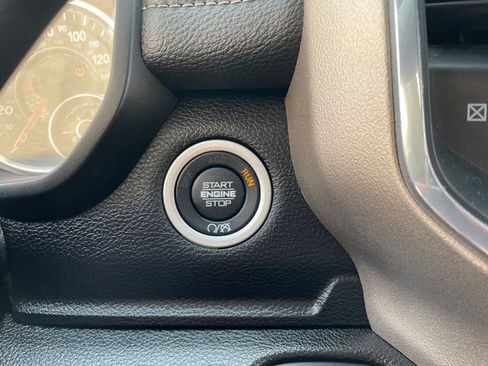 Used 2024 RAM 2500 Laramie image 38