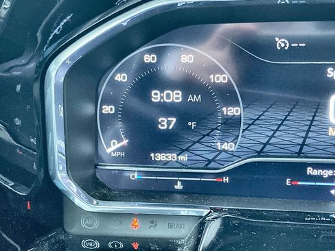 Certified 2025 GMC Sierra 1500 Elevation image 11