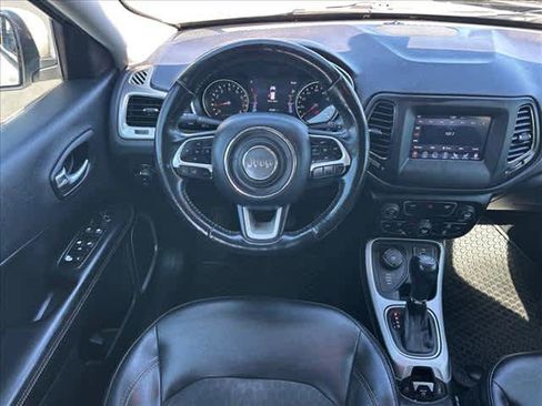 Used 2018 Jeep Compass Latitude w/ Popular Equipment Group AWD/4WD image 10