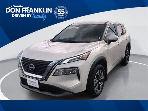 Used 2023 Nissan Rogue SV image 1