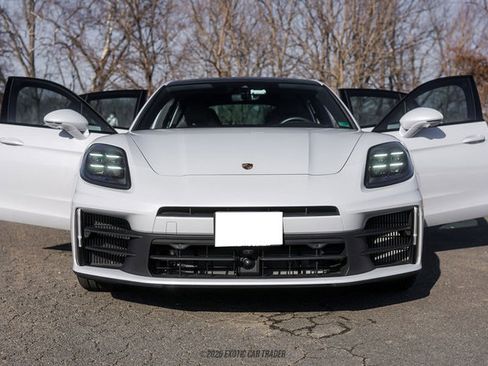 Used 2024 Porsche Panamera 4 w/ Premium Package image 15