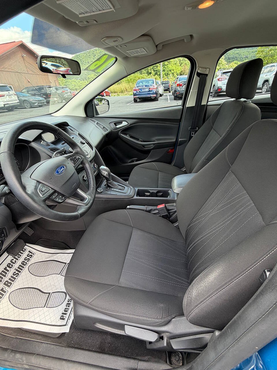 Used 2016 Ford Focus SE w/ SE Cold Weather Package FWD image 8