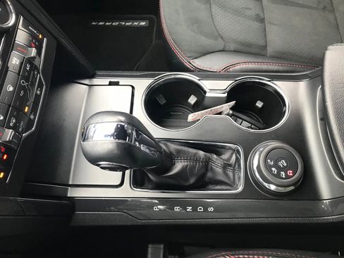 Used 2019 Ford Explorer XLT w/ Equipment Group 202A image 34