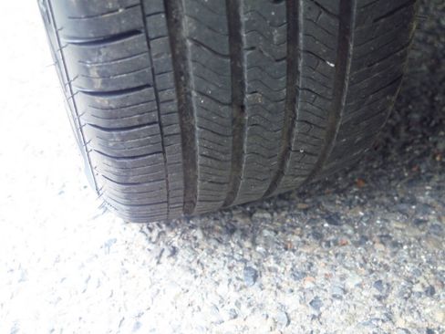 Used 2011 Nissan Sentra 2.0 S FWD image 27