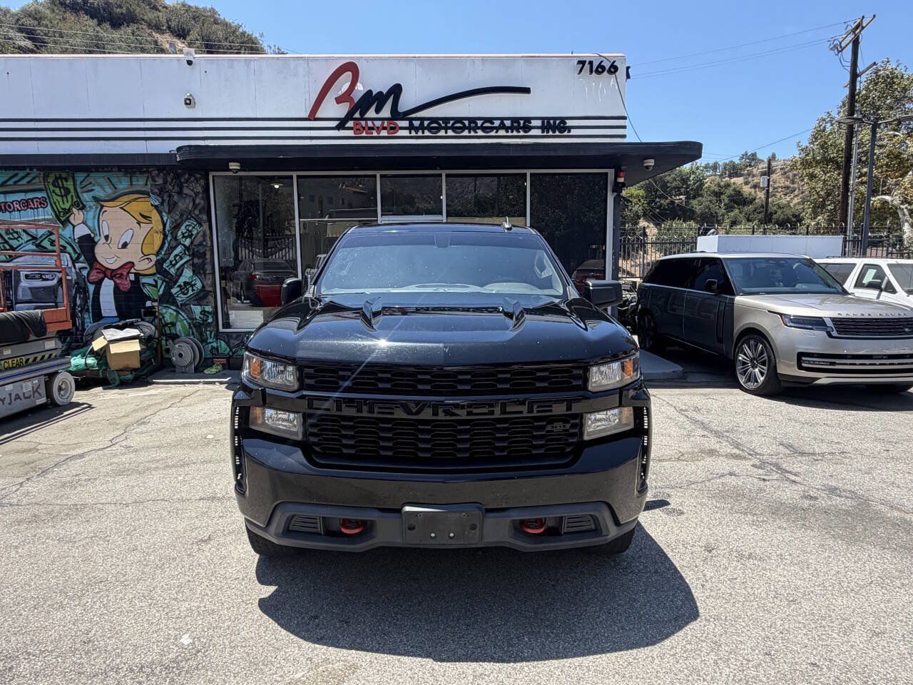 Used 2019 Chevrolet Silverado 1500 Custom Trail Boss w/ Custom Convenience Package AWD/4WD image 2