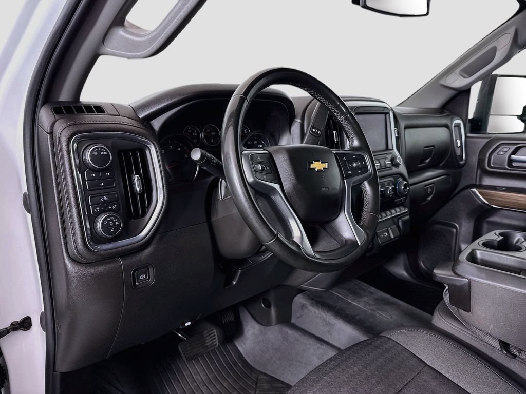 Used 2023 Chevrolet Silverado 2500 LT AWD/4WD image 9