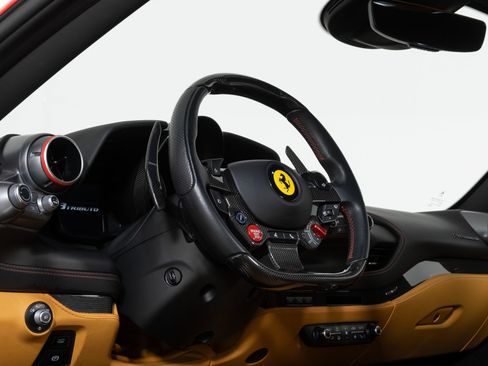 Certified 2022 Ferrari F8 Tributo RWD image 5