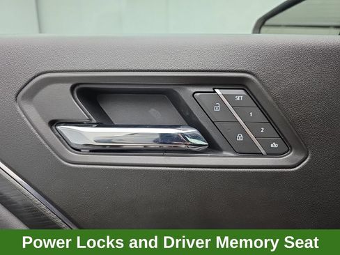 Used 2025 GMC Canyon AT4 w/ AT4 Premium Package AWD/4WD image 22