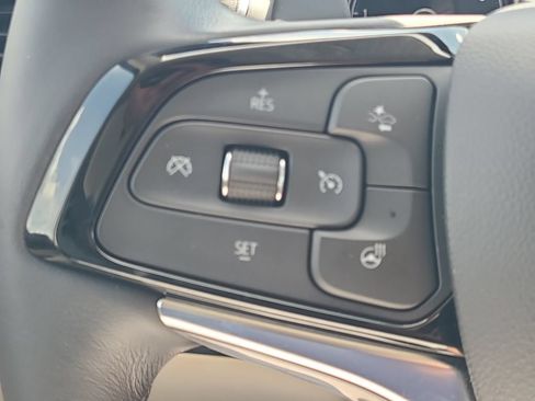 Used 2022 Buick Enclave Essence w/ Sound and Sites Package FWD image 19