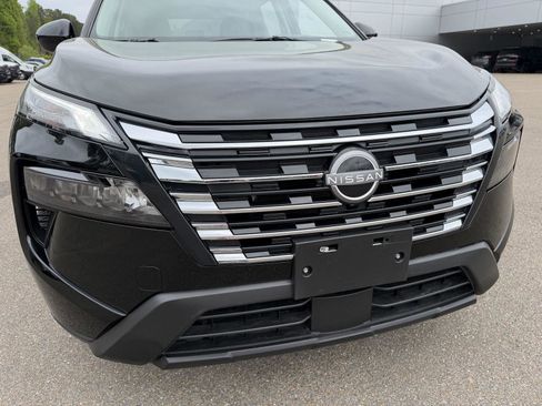 Used 2025 Nissan Rogue SV AWD/4WD image 22