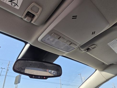 Used 2020 Buick Encore Preferred image 21