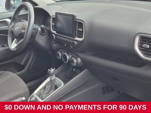 Used 2025 Hyundai Venue SEL FWD image 31