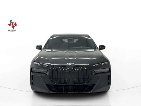 Used 2023 BMW 740i w/ Parking Assistance Package RWD image 57