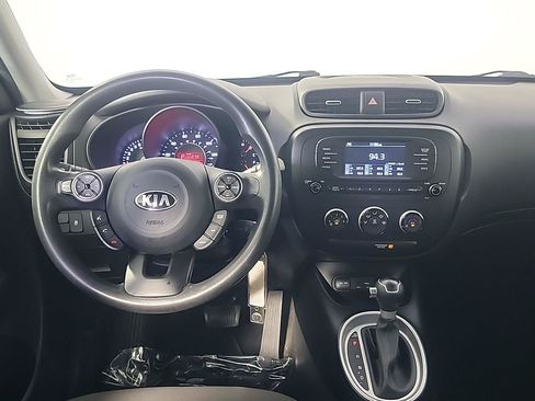 Used 2017 Kia Soul FWD image 18