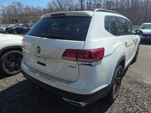 Used 2023 Volkswagen Atlas SE w/ Panoramic Sunroof Package image 4