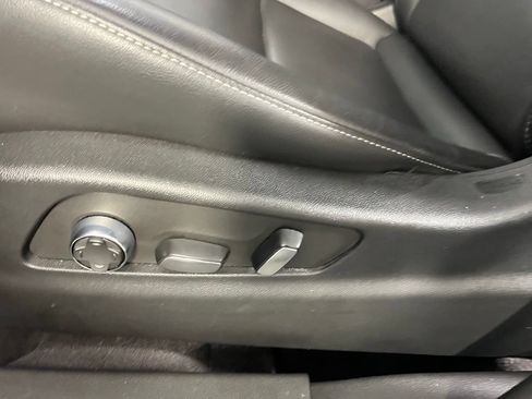 Used 2024 Cadillac XT4 Premium Luxury AWD/4WD image 22